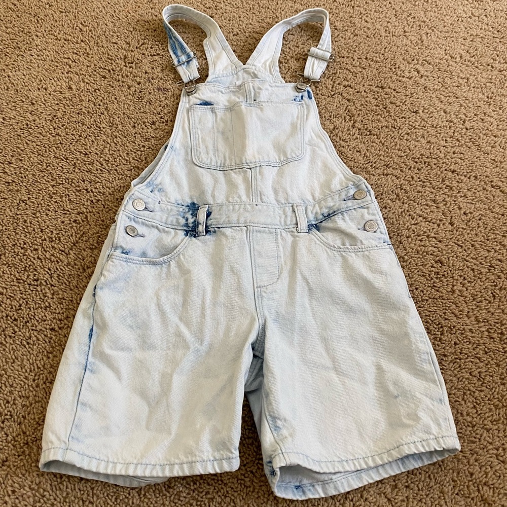 Old navy short light wash jean overalls
